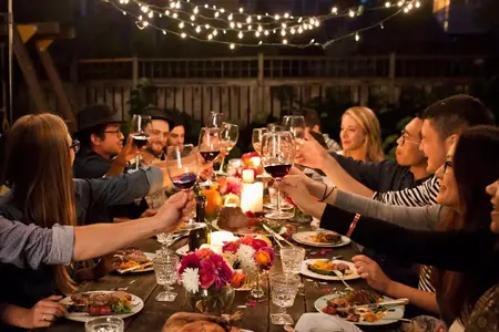 How to Host a Successful Dinner Party