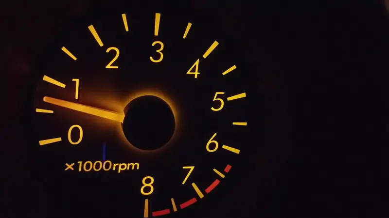 Mobil Tersendat RPM Rendah? Solusi dan Penyebabnya!