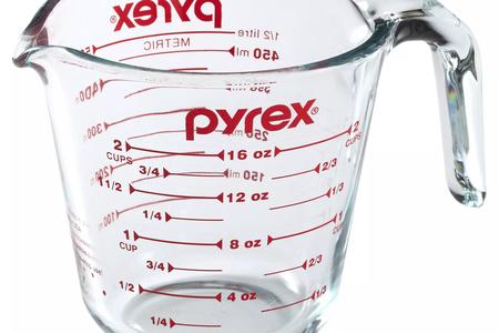 How to Use a Measuring Cup