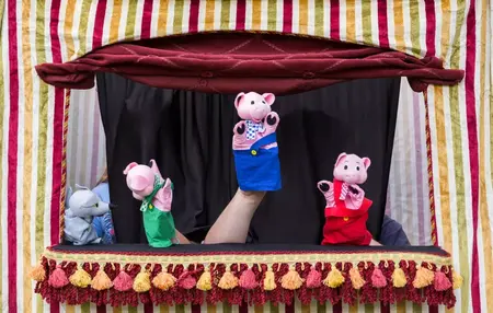 How to Make a Paper Bag Puppet Show for a Graduation