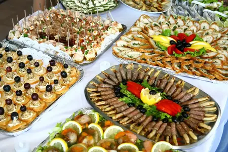 How to Create a Budget-Friendly Menu for a Party
